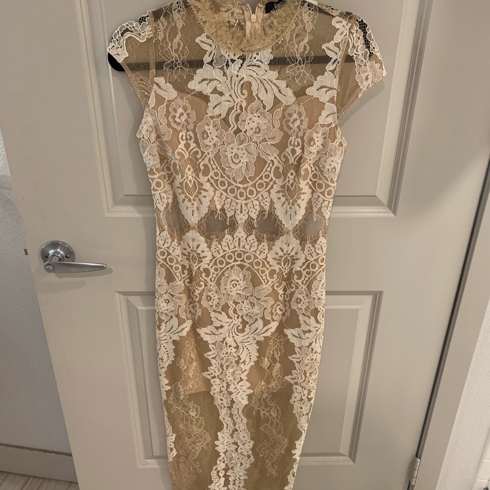 White/cream lace dress